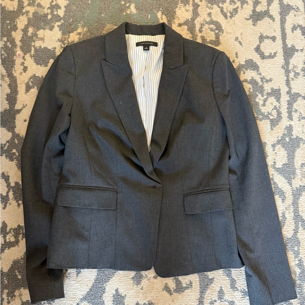 Ann Taylor Blazer size 6